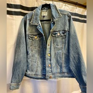 NWOT distressed denim jacket